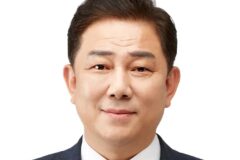 현재 자신이 속한 정당을 3번 자폭(?) 시키고 있다는 민주당 의원