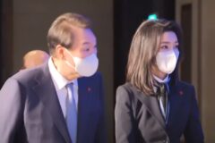 “尹 대통령님 축복하시어…” 지금보니 ‘소름’돋는 기도회 장면