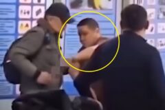 전직 복싱 챔피언이 공항 테러범을 맨손으로 제압하다
