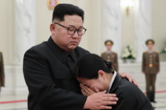 김정은 대위기…北 전사자 운구 평양 도착하자 살벌해진 상황