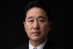 업무시간에 카지노 가서 도박하가 적발된 대단한 구청장의 정체