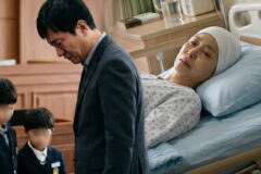 사지 마비된 아내에게 이혼소송한 남편…법정안 모든 사람들 오열