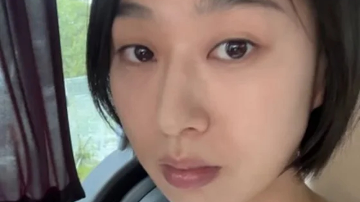 현재 전세계인들로 부터 엄청난 욕먹고 있는 한국 여자 연예인 정체