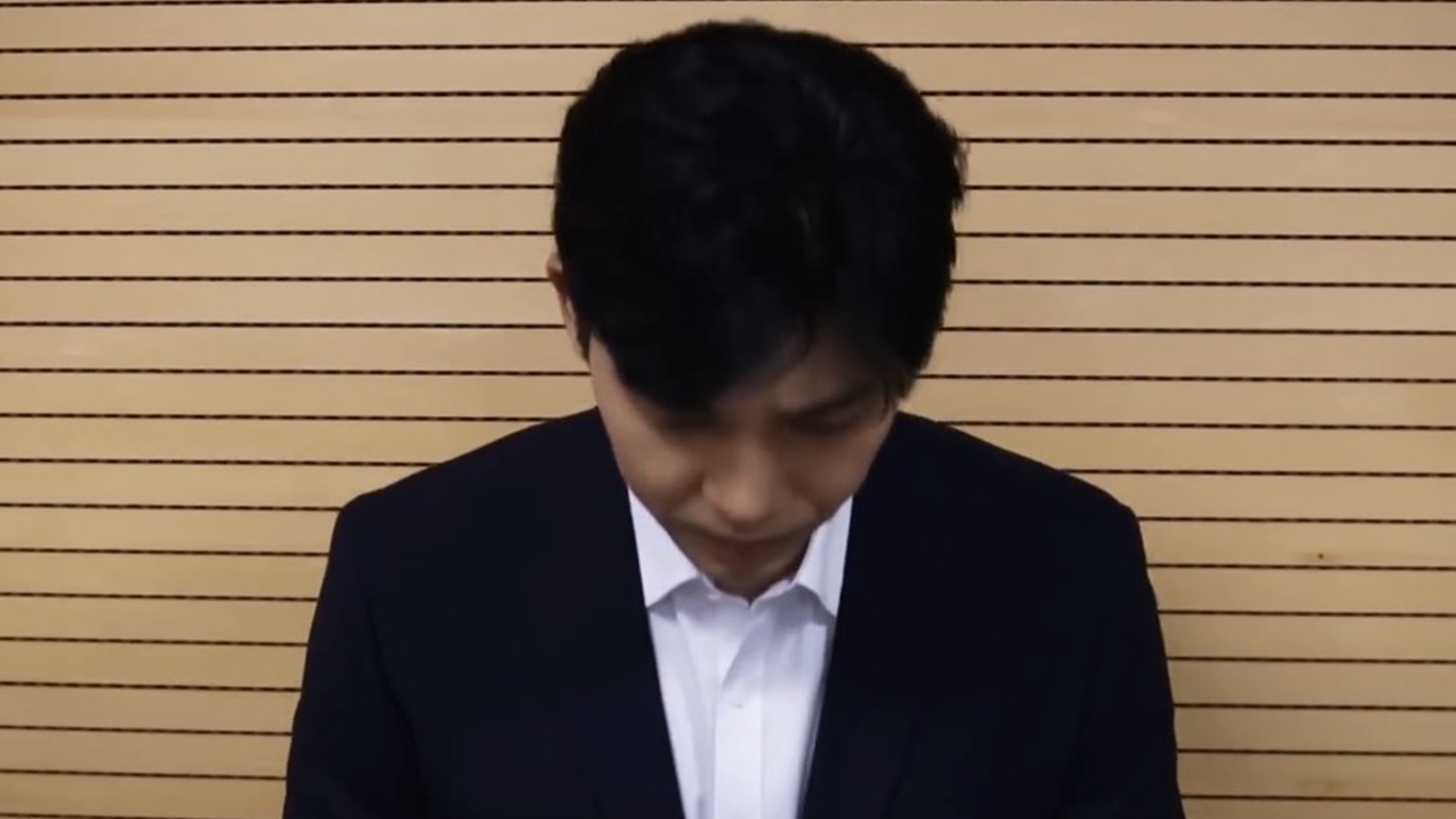 “딸한테 미안” 불륜,임신 사실 밝히며 대국민 사과한 연예인