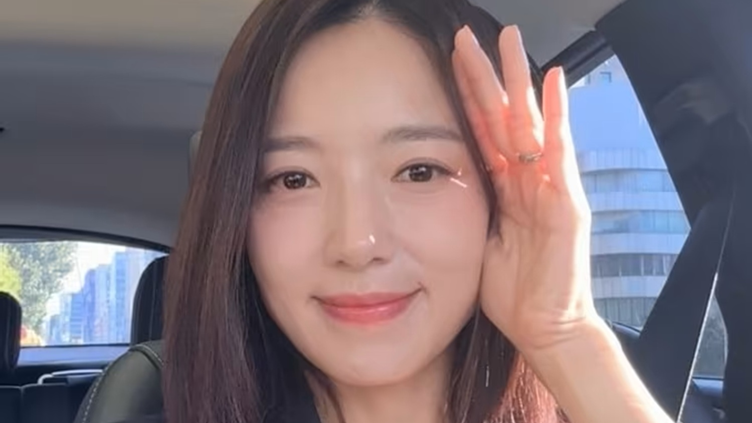 무려 46살의 나이에 첫 아이 임신 소식을 전한 미스코리아 출신 배우