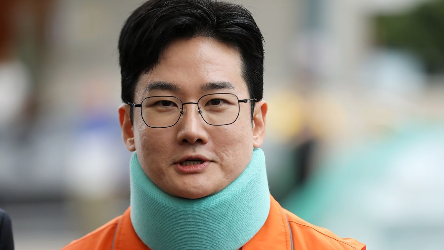 테러 피해자라 했는데 자작극인게 밝혀져 집안 망하게 생긴 정치인