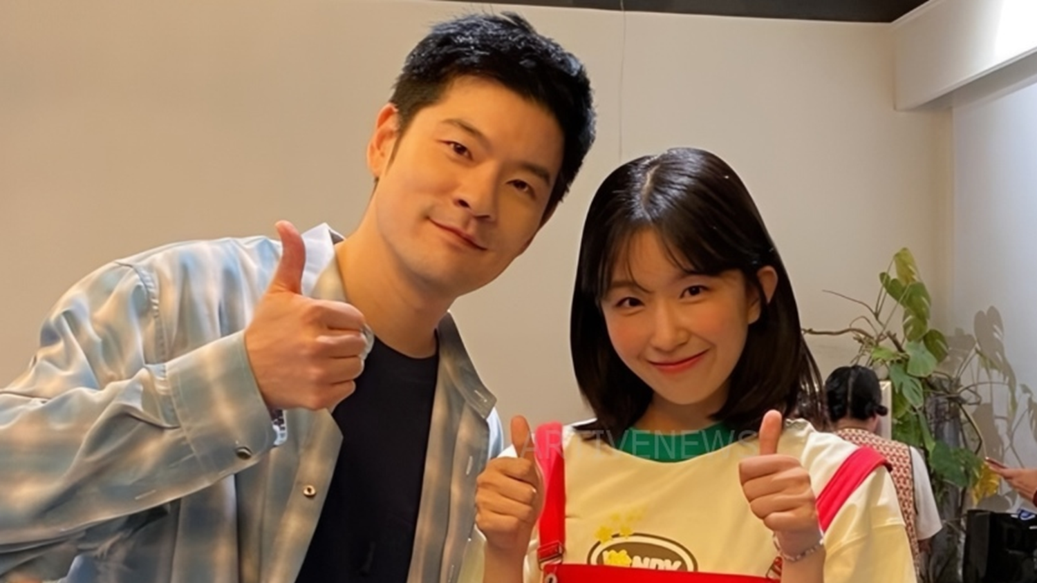 18살 나이차를 극복하고 2년째 비밀 열애중인 연예인 커플