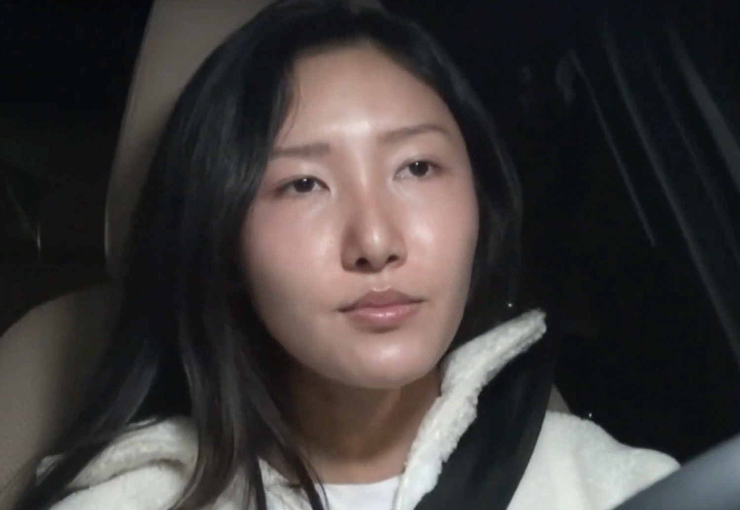 ‘한 달 억대 저작권료’ 받는 가수 화사의 엄청난 자동차