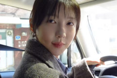귀여운 외모와 달리 운전이 거친 여배우가 플렉스한 차