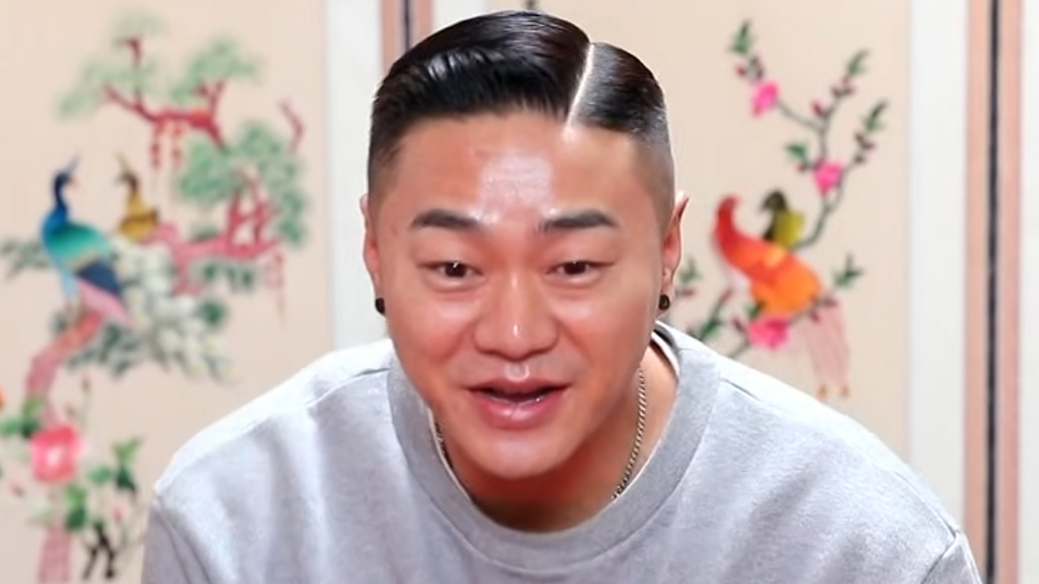 오전 10시에 혼인신고 하고 오후 6시에 이혼한 기구한 이 남자