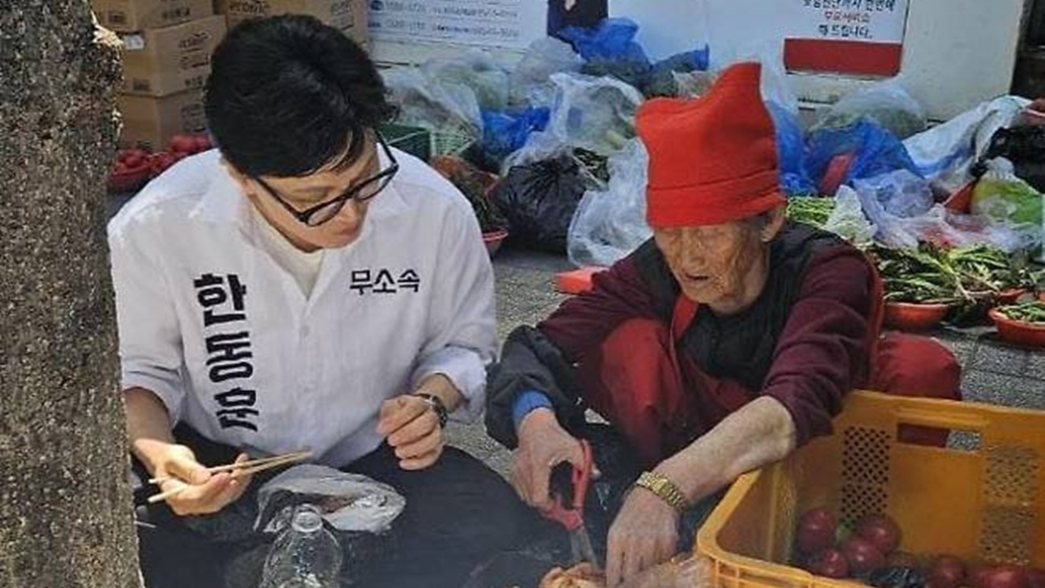 한동훈 당선 1등 공신인 찰밥 할머니, 생계 위협으로 쫓겨날 위기 결국…
