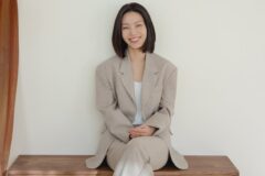 서울대 교수직을 때려치우고 무명 배우의 길을 선택한 여배우의 근황