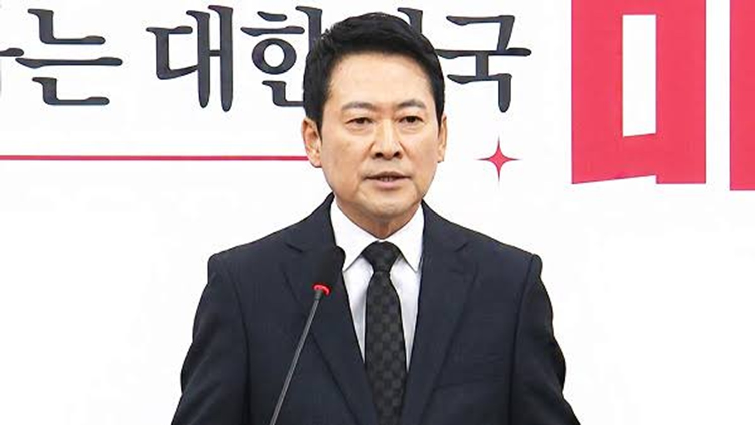 장동혁, 李대통령 겨냥 역대급 문제적 발언 “범죄자가 대통령 되니…”
