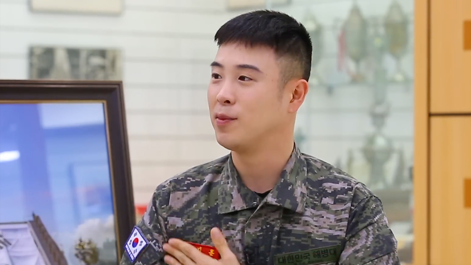 금수저 꼬리표 떼고 해병대 3번 낙방 끝에 입대한 연예인 정체