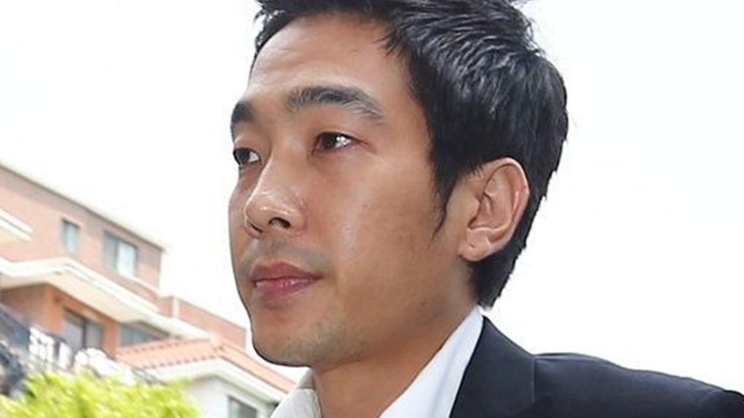 성범죄 이력있는 고영욱이 최근 유재석을 공개적으로 저격한 이유