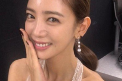 후배 연예인과 싸워서 은퇴했는데, 남편 구속으로 홀로 아들 키우는 여배우