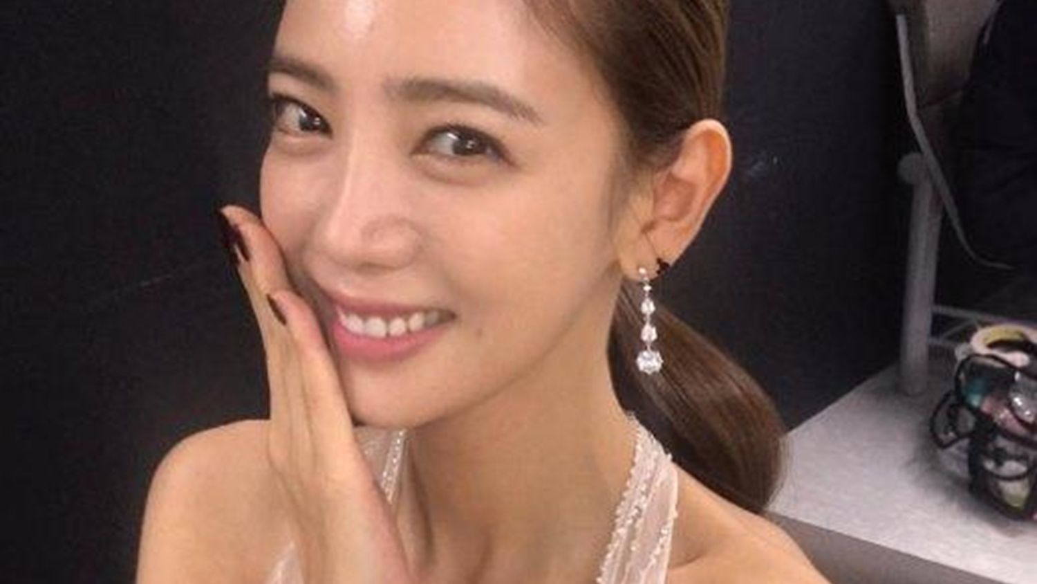 후배 연예인과 싸워서 은퇴했는데, 남편 구속으로 홀로 아들 키우는 여배우